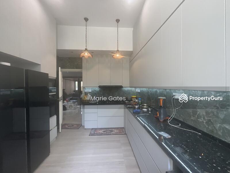 Kew Green, Kew Crescent, 4 Bedrooms, 3,079 sqft, Cluster House For Sale, by Marie Gates, 24298768 - Renovated kitchen - PropertyGuru.com.sg