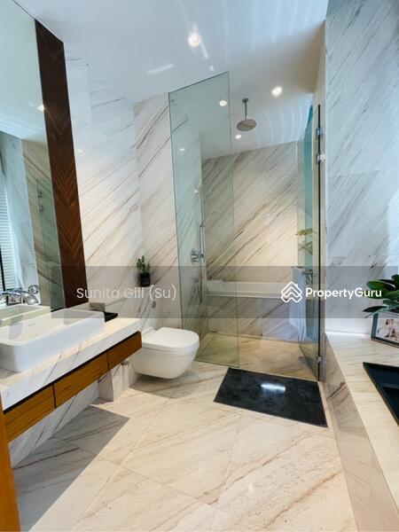 Nouvel 18, 18 Anderson Road, 4 Bedrooms, 2,476 sqft, Condominium For Rent, by Sunita Gill (Su), 24299756 - Master Bathroom - PropertyGuru.com.sg