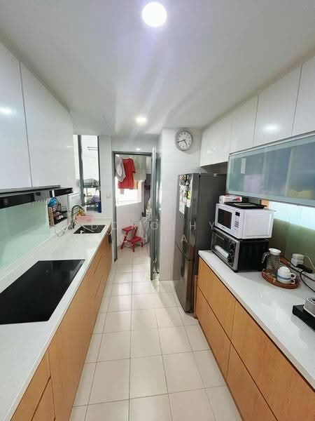 Tanamera Crest, 10 Pari Dedap Walk, Bedok / Upper East Coast, 3 Bedrooms, 1,206 sqft, Condominium For Rent, by Dorothy Chua, 24301093 - Kitchen - PropertyGuru.com.sg