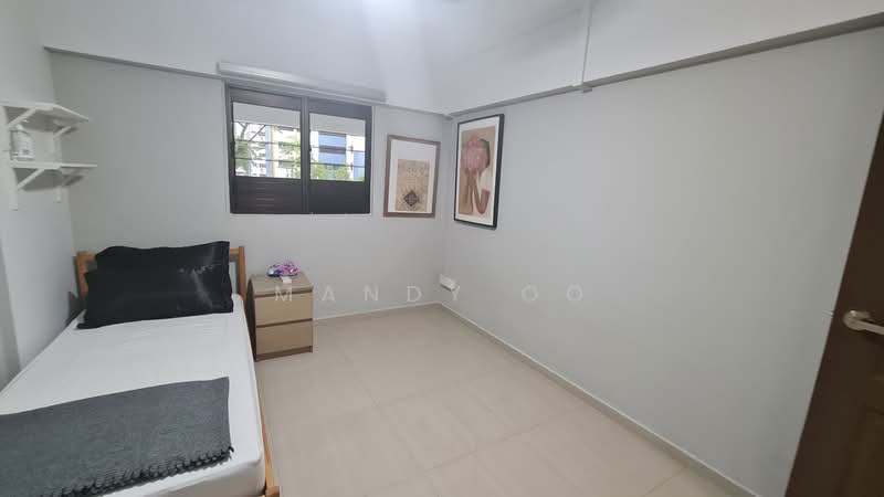 320 Ang Mo Kio Avenue 1, 320 Ang Mo Kio Avenue 1, 3 Bedrooms, 786 sqft, HDB Flat For Rent, by Mandy Oo, 24310190 - Bedroom 2 - PropertyGuru.com.sg