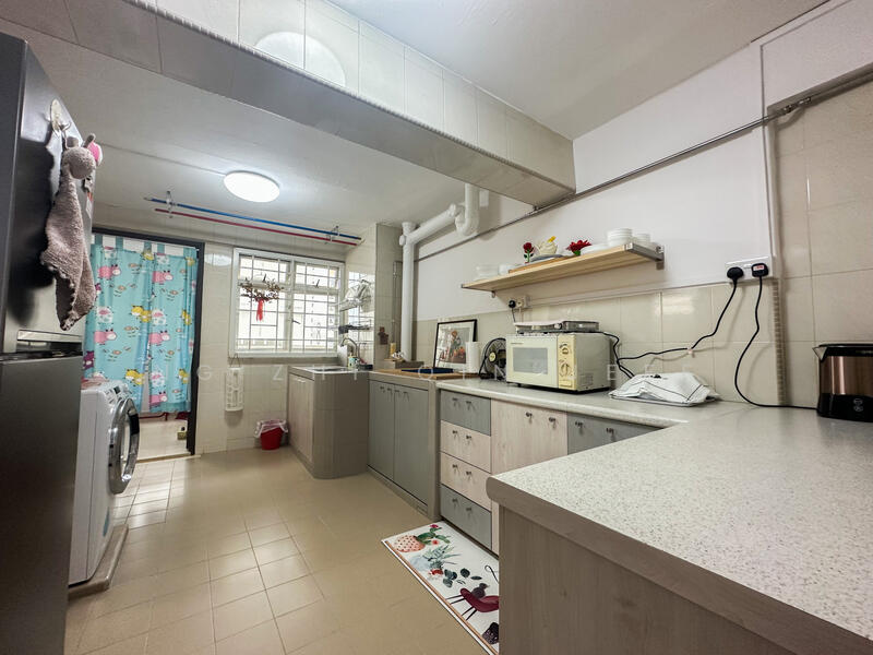 6 Holland Close, 6 Holland Close, Room Rental, 700 sqft, HDB Flat For Rent, by Ng Zhi Qin Jeff, 24310454 - PropertyGuru.com.sg