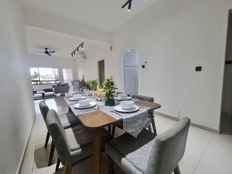 Spanish Village, 56 Farrer Road, Tanglin / Holland / Bukit Timah, 3 Bedrooms, 1,604 sqft, Condominium For Rent, by Elaine Goh, 24311948 - PropertyGuru.com.sg