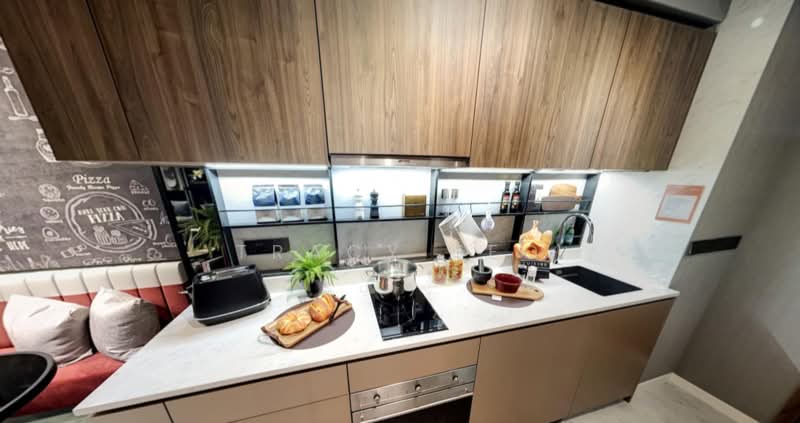 For Sale - Sceneca Residence