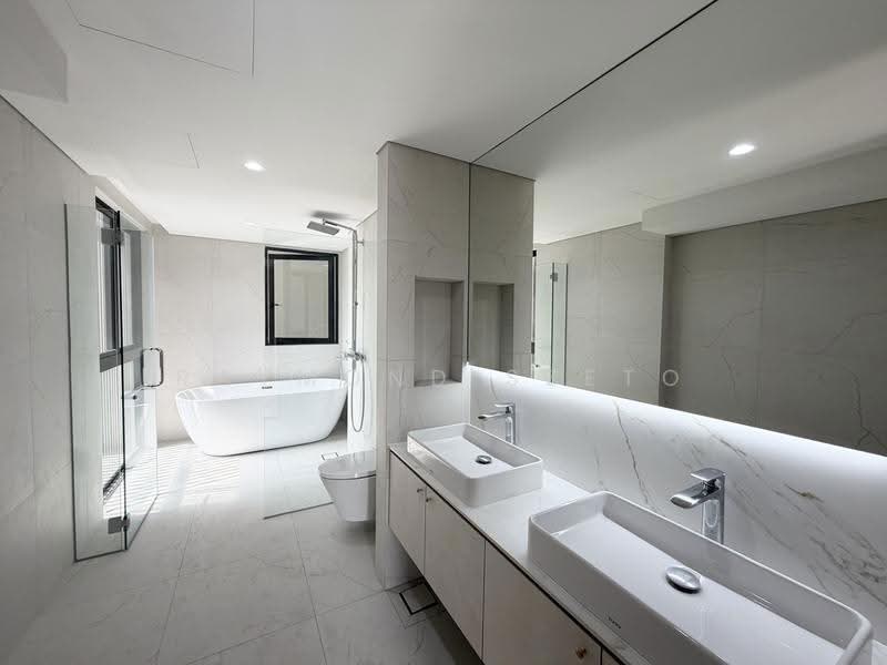 Bedok Terrace, Bedok Terrace, Bedok / Upper East Coast, 5 Bedrooms, 6,500 sqft, Terraced House For Sale, by Raymond Szeto, 24315405 - Bathroom - PropertyGuru.com.sg