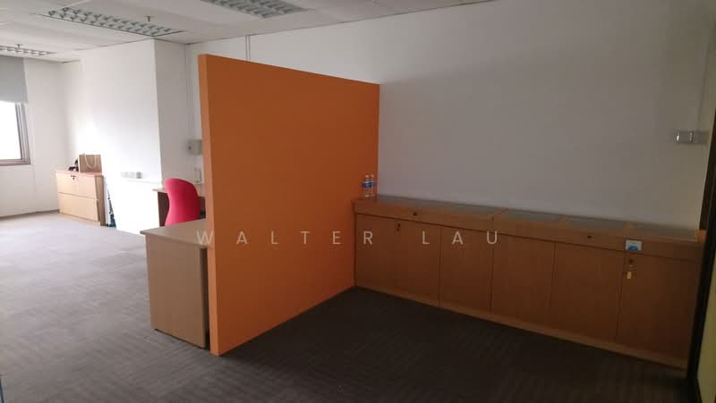 Peninsula Plaza, 111 North Bridge Road, 420 sqft, Office For Rent, by Walter Lau, 24315836 - Look from the other corner - CommercialGuru.com.sg
