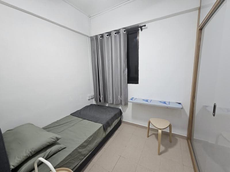 9 Telok Blangah Crescent, 9 Telok Blangah Crescent, Harbourfront / Telok Blangah, 1 Bedroom, 120 sqft, HDB Flat For Rent, by Kelvin Ho, 24319799 - room 202 - PropertyGuru.com.sg