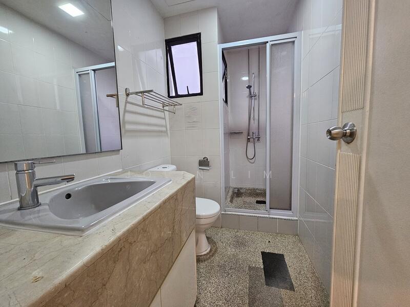 Amber Glades, 32 Amber Gardens, 3 Bedrooms, 1206 sqft, Condominium For