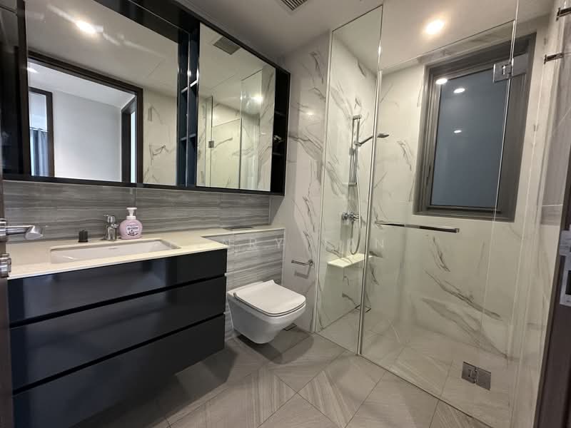 Forest Woods, 11 Lorong Liew Lian, 2 Bedrooms, 635 sqft, Condominium For Rent, by Henry Tan, 24321798 - Common Bathroom - PropertyGuru.com.sg