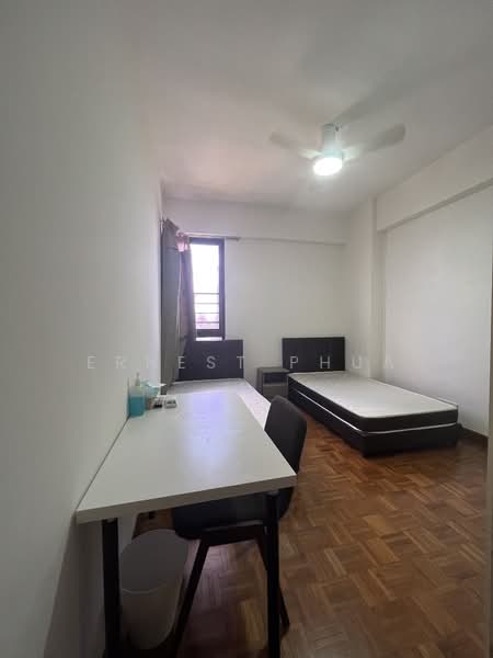 Seasons View, 5 Pemimpin Drive, Room Rental, 150 sqft, Condominium For Rent, by Ernest Phua, 24322431 - PropertyGuru.com.sg