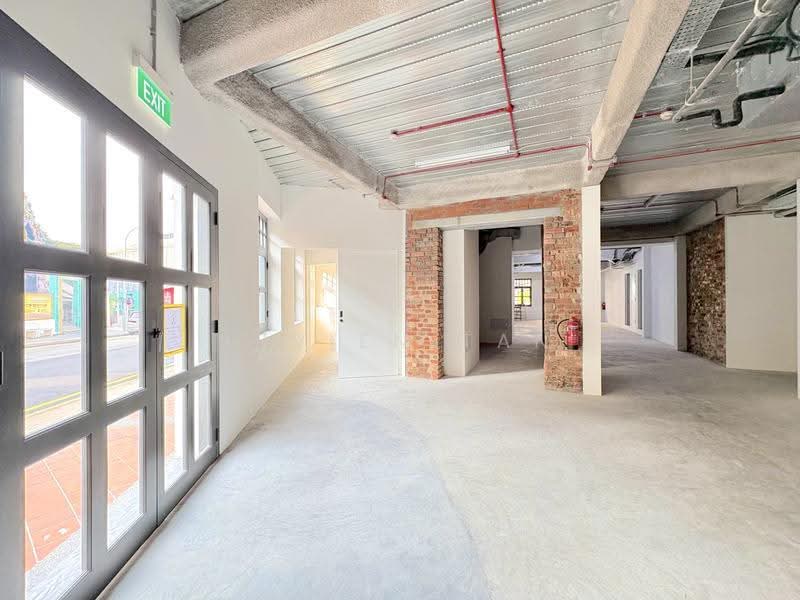 Newly Renovated Ground floor F&B, Keong Saik Road | Chinatown, Chinatown / Tanjong Pagar, 4,559 sqft, Food & Beverage For Rent, by Vivien Tan, 24323281 - Interior - CommercialGuru.com.sg