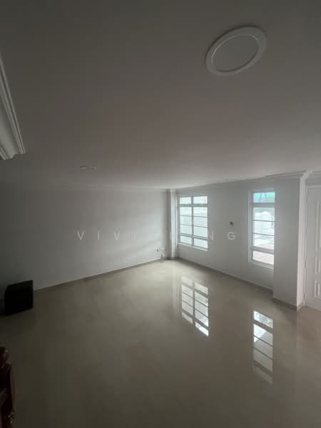 Landed Hemmant Road, Hemmant Road, 5 Bedrooms, 3,600 sqft, Terraced House For Rent, by Vivian Ng, 24324789 - PropertyGuru.com.sg