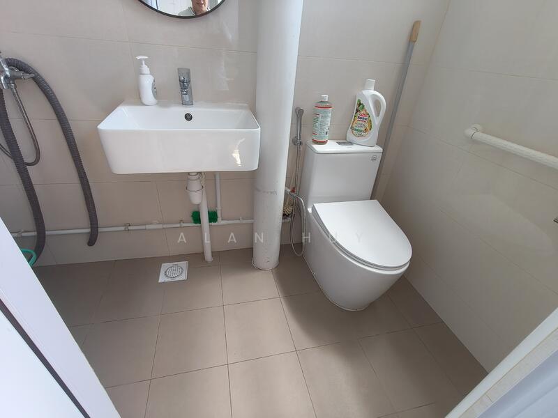 For Rent - 230 Simei Street 4