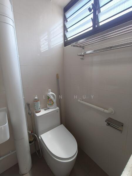 For Rent - 230 Simei Street 4