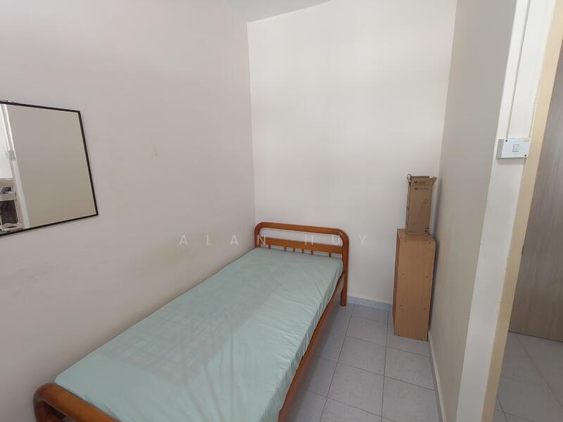 For Rent - 230 Simei Street 4