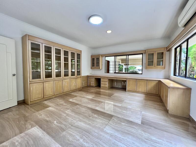 Prime D10 2.5-Storey Bungalow Detached House with Pool, Jalan Lim Tai See / Coronation Road, 6 Bedrooms, 10,600 sqft, Bungalow House For Rent, by Nate Lim, 24326071 - PropertyGuru.com.sg