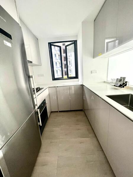 For Rent - Parc Esta