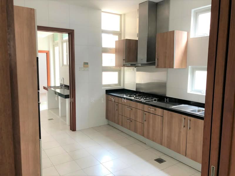 Tropical Bungalow with Pool, COTSWOLD CLOSE, 7 Bedrooms, 5,700 sqft, Bungalow House For Rent, by Sherlyn Koh, 24327040 - PropertyGuru.com.sg