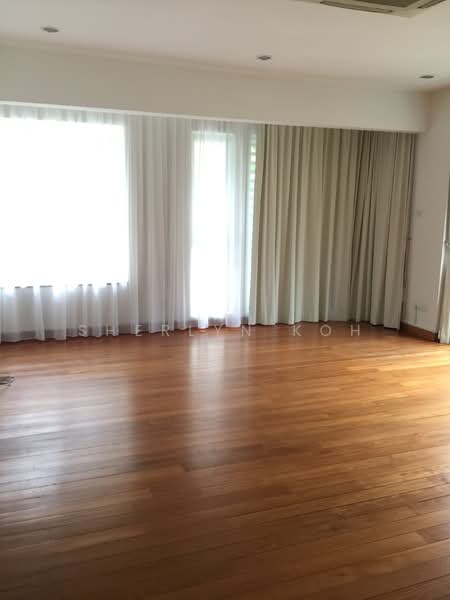 Tropical Bungalow with Pool, COTSWOLD CLOSE, 7 Bedrooms, 5,700 sqft, Bungalow House For Rent, by Sherlyn Koh, 24327040 - PropertyGuru.com.sg