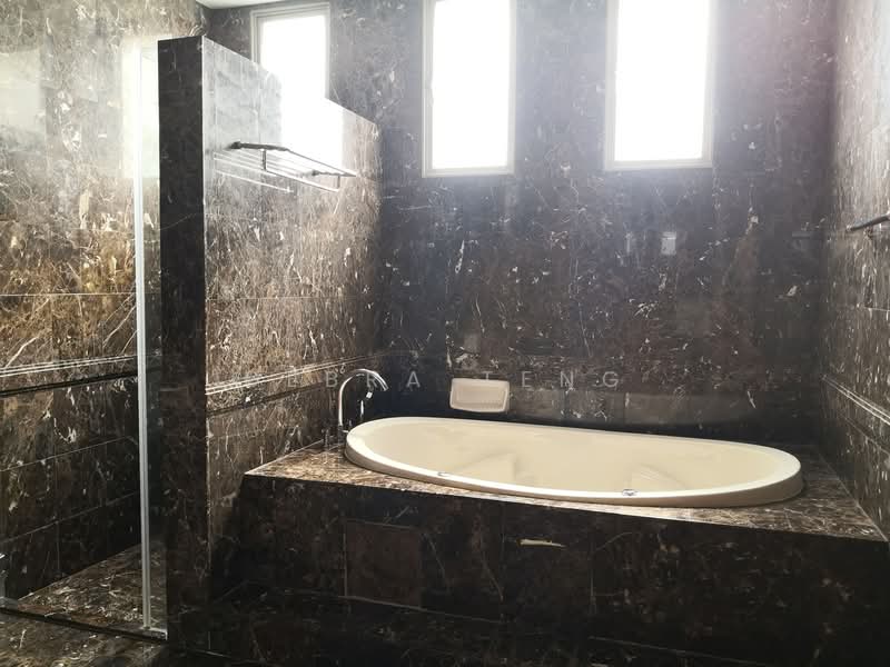 Villas Holland, 4 Bukit Sedap Road, 6 Bedrooms, 12,486 sqft, Detached House For Rent, by Debra Teng, 24327317 - PropertyGuru.com.sg