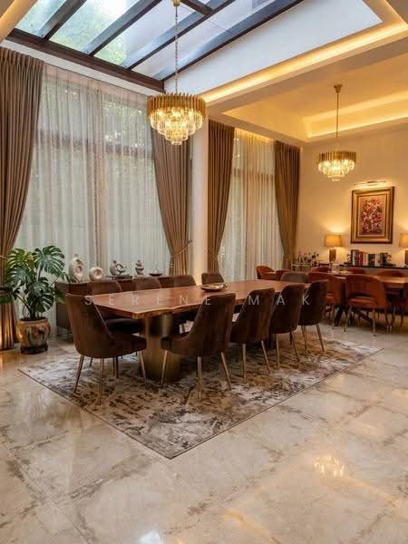 Bartley Rise Estate, Jalan labu manis, Hougang / Punggol / Sengkang, 6 Bedrooms, 5,111 sqft, Detached House For Rent, by Serene Mak, 24327695 - Dining Room - PropertyGuru.com.sg