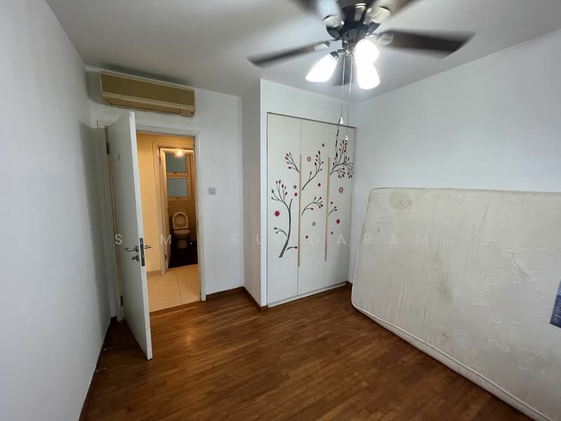 The Esparis, 7 Pasir Ris Drive 4, 3 Bedrooms, 1,292 sqft, Condominium For Rent, by S.M. SUNDARAM, 24329549 - PropertyGuru.com.sg