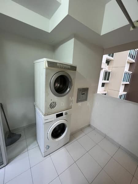 The Esparis, 7 Pasir Ris Drive 4, 3 Bedrooms, 1,292 sqft, Condominium For Rent, by S.M. SUNDARAM, 24329549 - PropertyGuru.com.sg