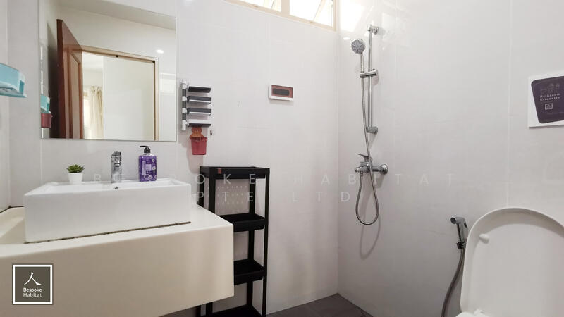 014-05 COMMON BATHROOM