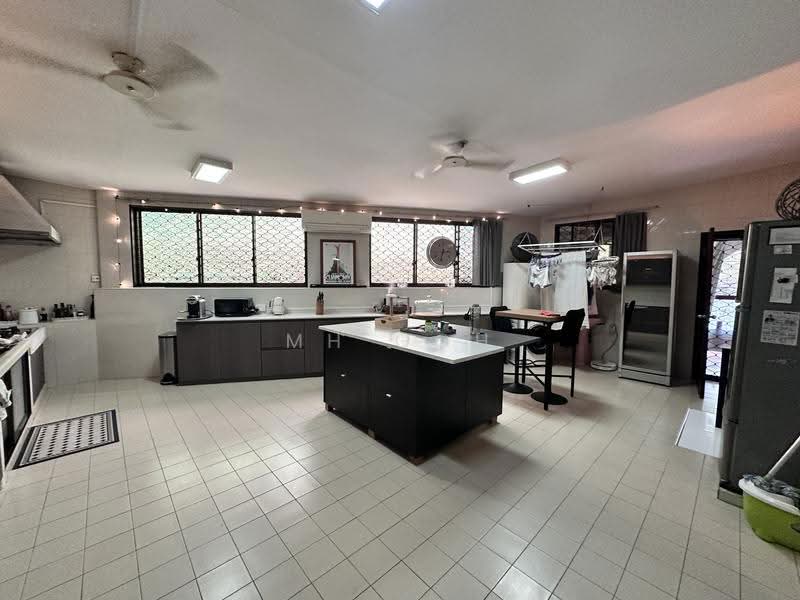 Chun Tin Road, Tanglin / Holland / Bukit Timah, 4 Bedrooms, 3,000 sqft, Semi-Detached House For Rent, by MH Goh, 24331073 - Kitchen - PropertyGuru.com.sg