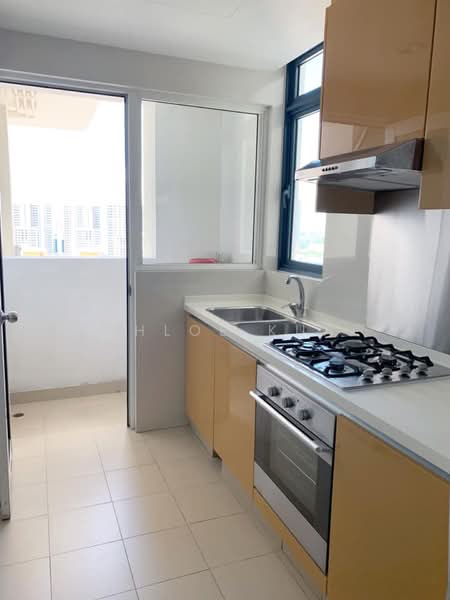 City Square Residences, 8 Kitchener Link, 2 Bedrooms, 872 sqft, Condominium For Rent, by Chloe Kua, 24332836 - PropertyGuru.com.sg
