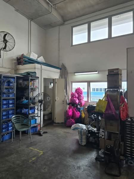 Pioneer Point, 5 Soon Lee Street, 958 sqft, Factory / Workshop (B2) For Rent, by Freddy Phua, 24333174 - CommercialGuru.com.sg
