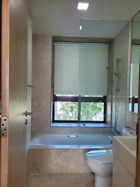 Varsity Park Condominium, 74 West Coast Road, 2 Bedrooms, 1,033 sqft, Condominium For Rent, by Clare Lee, 24333754 - Master Bath - PropertyGuru.com.sg
