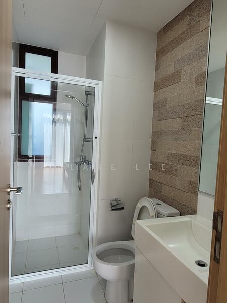Varsity Park Condominium, 74 West Coast Road, 2 Bedrooms, 1,033 sqft, Condominium For Rent, by Clare Lee, 24333754 - Common Bath - PropertyGuru.com.sg