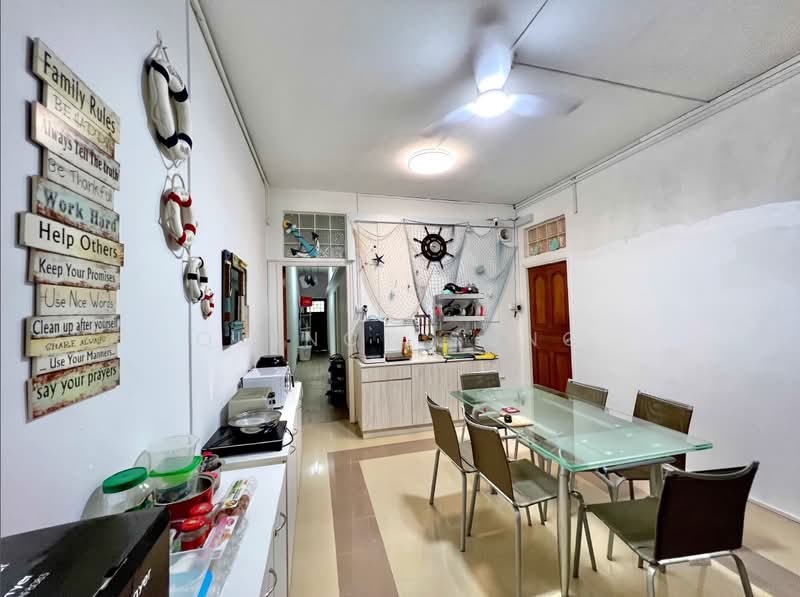 474 River Valley Road, , Room Rental, 200 sqft, Walk-up Apartment For Rent, by Quincy Sung, 24334120 - PropertyGuru.com.sg