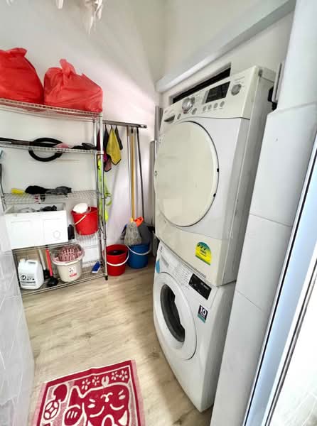 474 River Valley Road, , Room Rental, 200 sqft, Walk-up Apartment For Rent, by Quincy Sung, 24334120 - PropertyGuru.com.sg