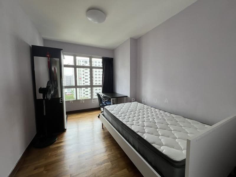 175C Corporation Tiara, 175C Yung Kuang Road, Boon Lay / Jurong / Tuas, 3 Bedrooms, 1,000 sqft, HDB Flat For Rent, by Ernest Phua, 24339970 - PropertyGuru.com.sg