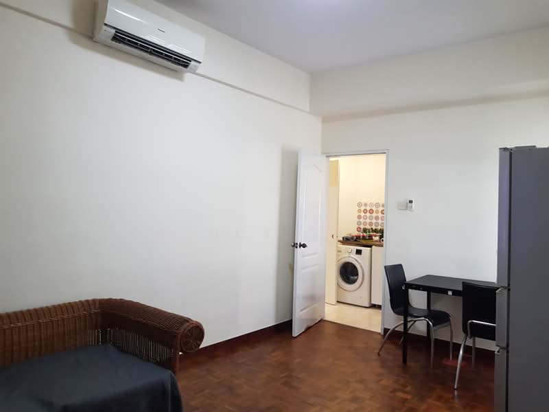 Sing Lian Building, 386 Changi Road, 1 Bedroom, 500 sqft, Walk-up Apartment For Rent, by Quincy Sung, 24340743 - PropertyGuru.com.sg