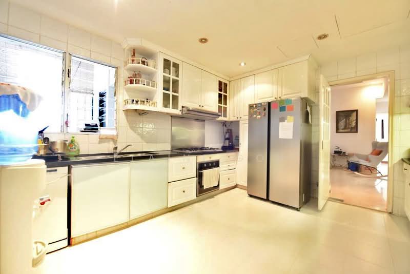 Regency Park, 9 Nathan Road, 4 Bedrooms, 3,650 sqft, Condominium For Rent, by Elaine Goh, 24342700 - PropertyGuru.com.sg
