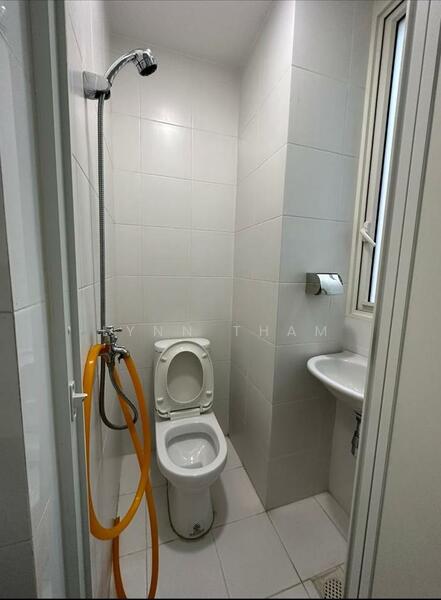 Common bathroom 2