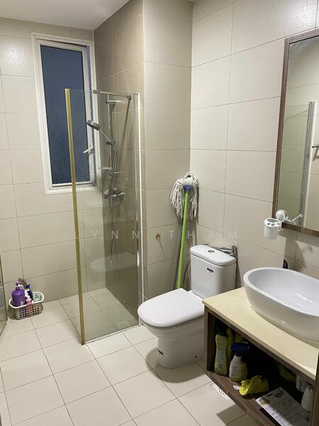 Common bathroom 1