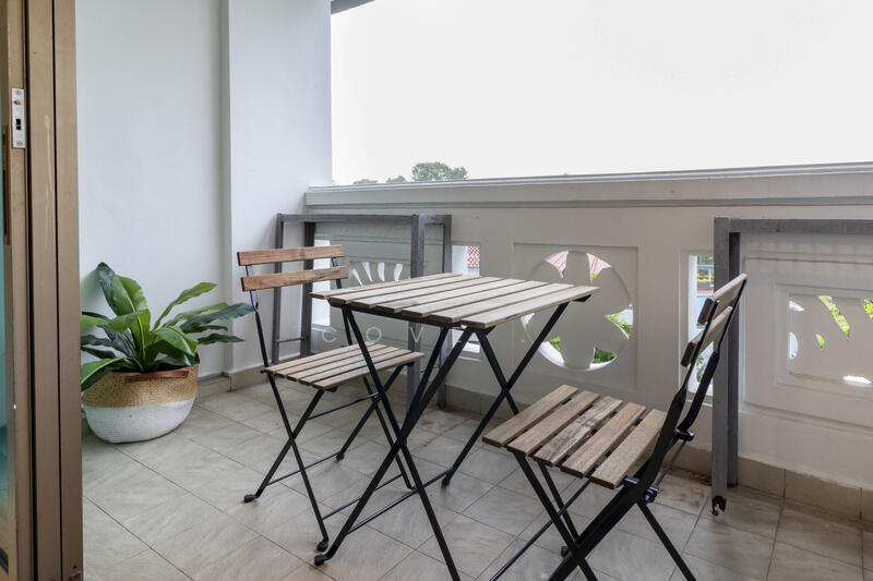 Pink room - private balcony