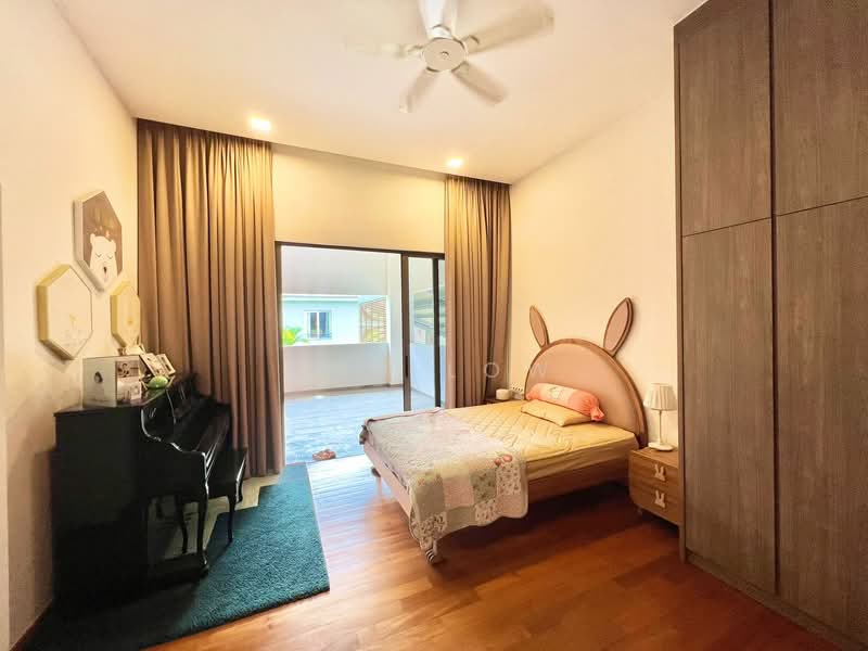 Gorgeous 2 Storey Bungalow With Pool & Lush Greenery Garden For Lease, Harlyn Road, Narooma Road, Dalkeith Road, 5 Bedrooms, 5,600 sqft, Bungalow House For Rent, by Roy Low, 24347618 - PropertyGuru.com.sg