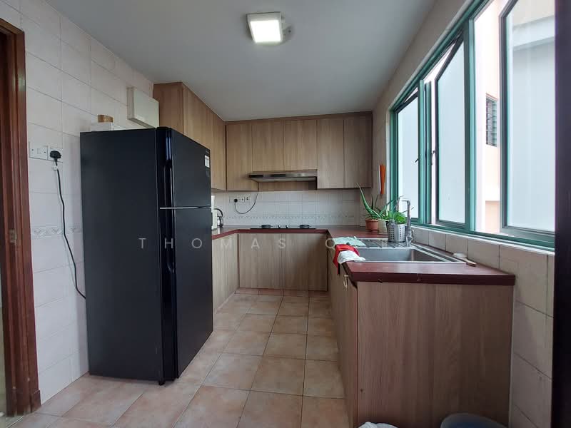 Balmy Court, 6 Lorong 27A Geylang, 4 Bedrooms, 1,066 sqft, Apartment For Rent, by Thomas Quek, 24348399 - kitchen - PropertyGuru.com.sg