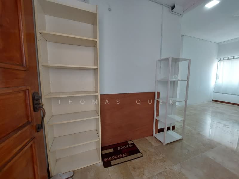 Balmy Court, 6 Lorong 27A Geylang, 4 Bedrooms, 1,066 sqft, Apartment For Rent, by Thomas Quek, 24348399 - entrance foyer - PropertyGuru.com.sg