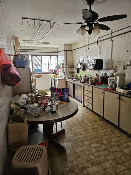 327 Clementi Avenue 5, 327 Clementi Avenue 5, Room Rental, 120 sqft, HDB Flat For Rent, by Derrick Lim, 24348690 - PropertyGuru.com.sg