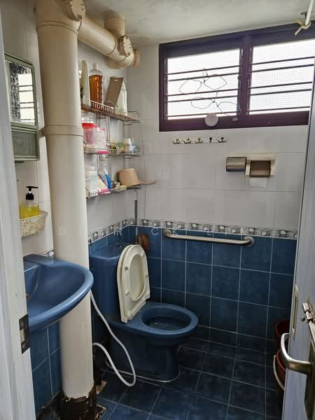 327 Clementi Avenue 5, 327 Clementi Avenue 5, Room Rental, 120 sqft, HDB Flat For Rent, by Derrick Lim, 24348690 - PropertyGuru.com.sg