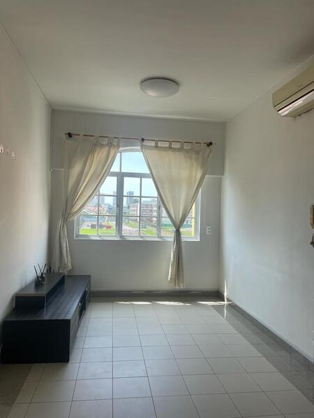 For Rent - Versailles