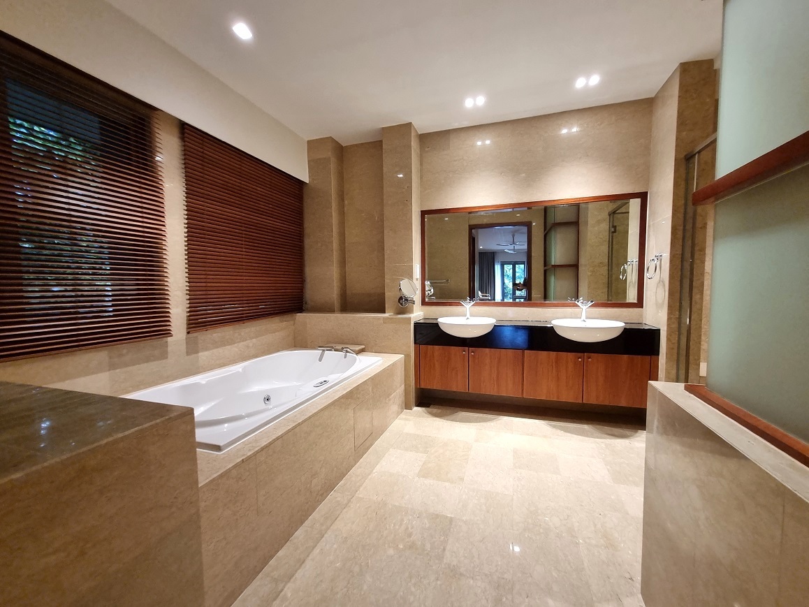 Cluny Park Road, GCB for Rent (Level 2 Master Bedroom Ensuite Bath)