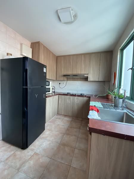 Balmy Court, 6 Lorong 27A Geylang, 4 Bedrooms, 1,066 sqft, Apartment For Rent, by Yew Peck Leng, 24350969 - PropertyGuru.com.sg