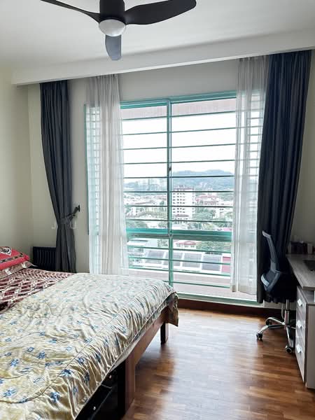 Hazel Park Condo, 25 Hazel Park Condo, 3 Bedrooms, 1,324 sqft, Condominium For Rent, by Juddy Chung S Y, 24353481 - PropertyGuru.com.sg