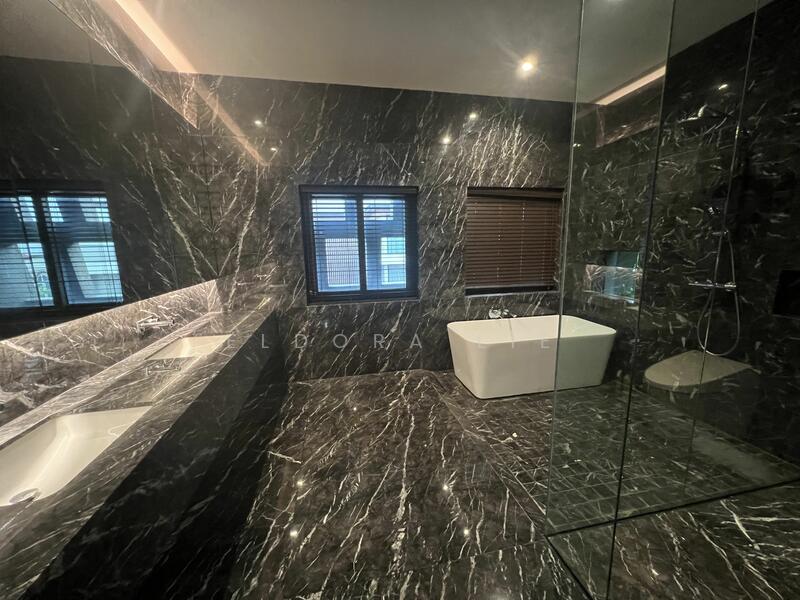 Junior master ensuite